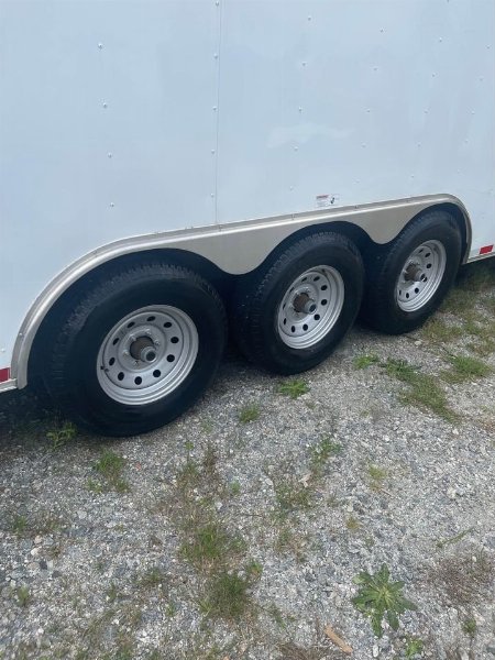 Used 2022 Peach Cargo 34’ V-Nose Trailer