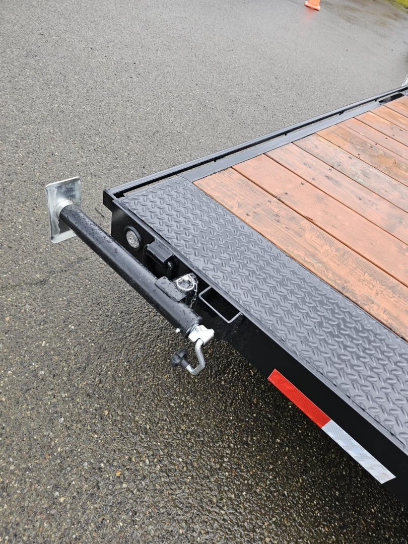New 2026 10K VERSATILE HD718TA3 7X18 ROCK CRAWLER DRIVE OVER FENDERS CAR HAULER TRAILER