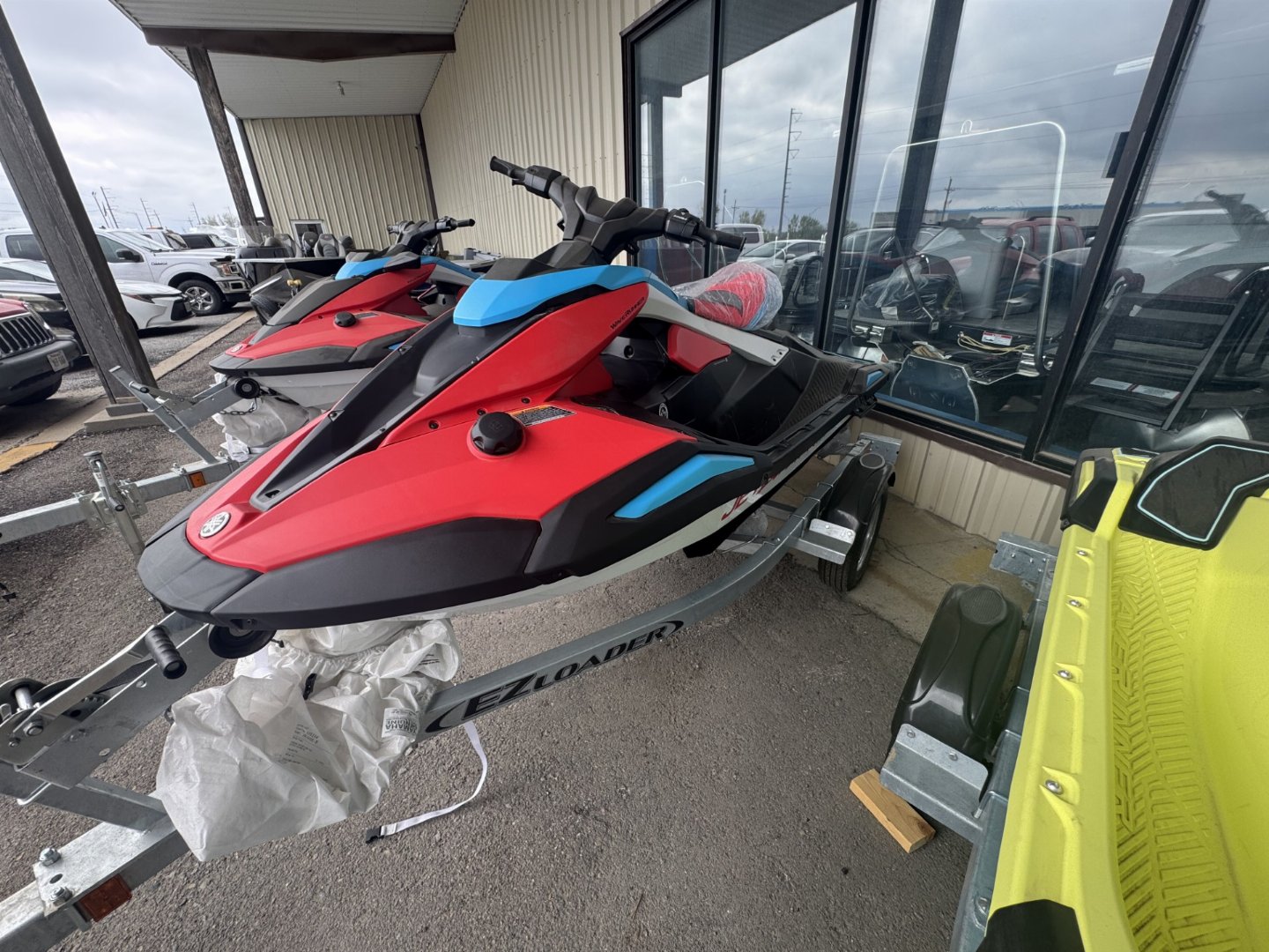 New 2025 Yamaha WaveRunner Jet Blaster DLX 2 Up PWC (Personal Watercraft)