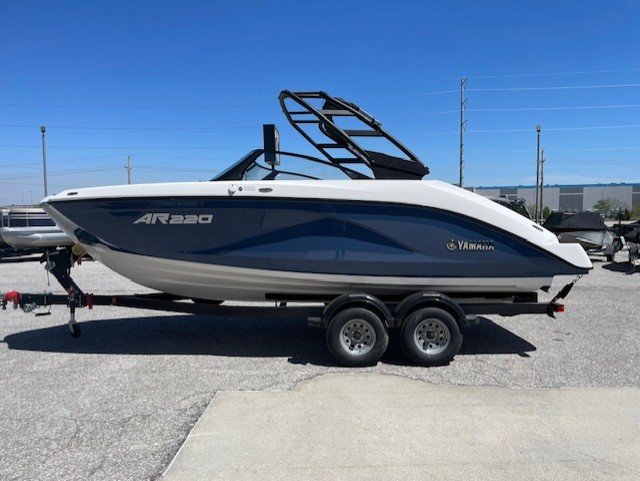New 2025 Yamaha Boats AR 220 Jet Boat