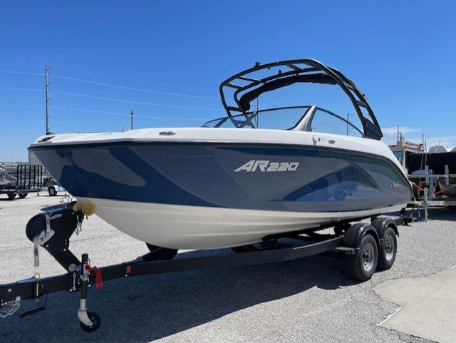 New 2025 Yamaha Boats AR 220 Jet Boat