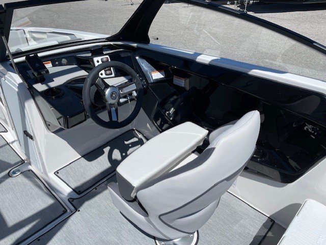 New 2025 Yamaha Boats AR 220 Jet Boat