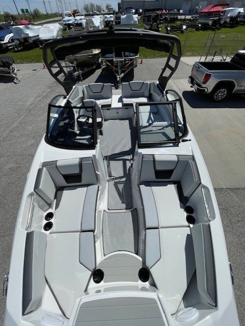 New 2025 Yamaha Boats AR 220 Jet Boat