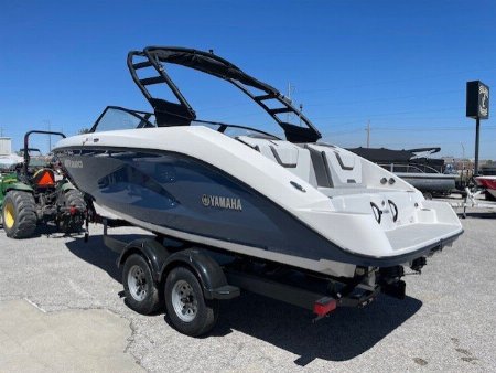 New 2025 Yamaha Boats AR 220 Jet Boat