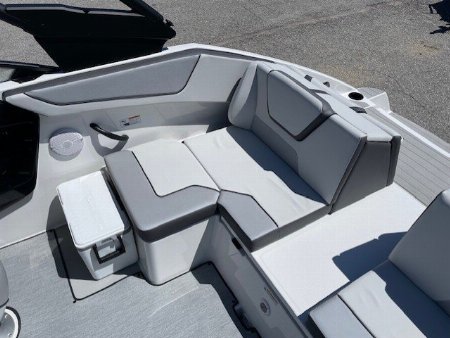 New 2025 Yamaha Boats AR 220 Jet Boat