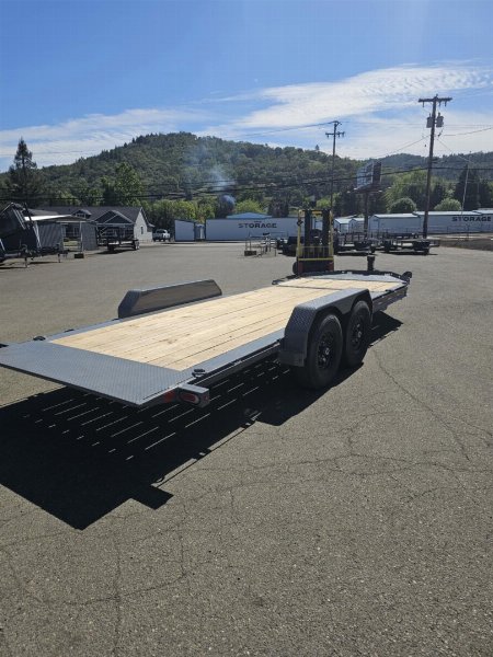 New 2025 DIAMOND C HDT207 82X20 SPLIT TILT 14K EQUIPMENT TRAILER CEMENT GRAY