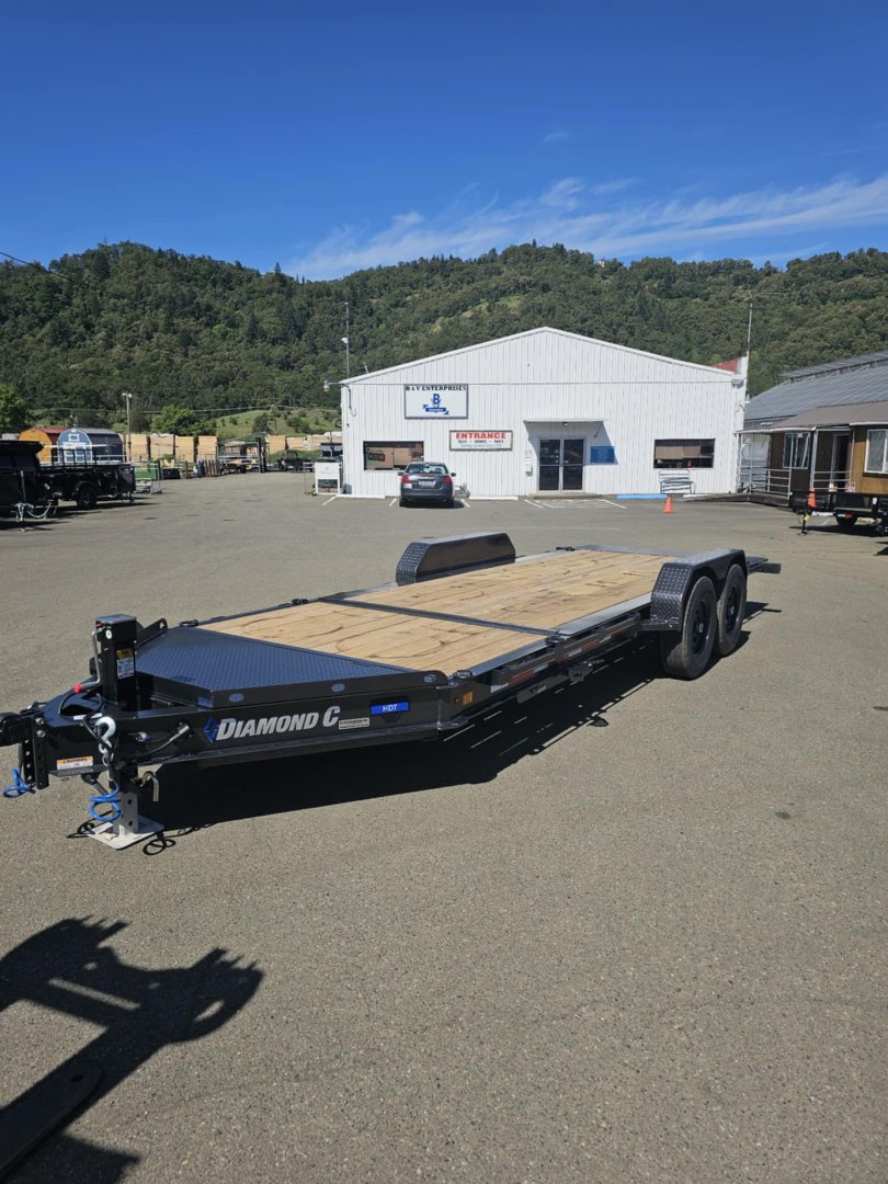 New 2025 DIAMOND C HDT207 82X20 SPLIT TILT 14K EQUIPMENT TRAILER CEMENT GRAY