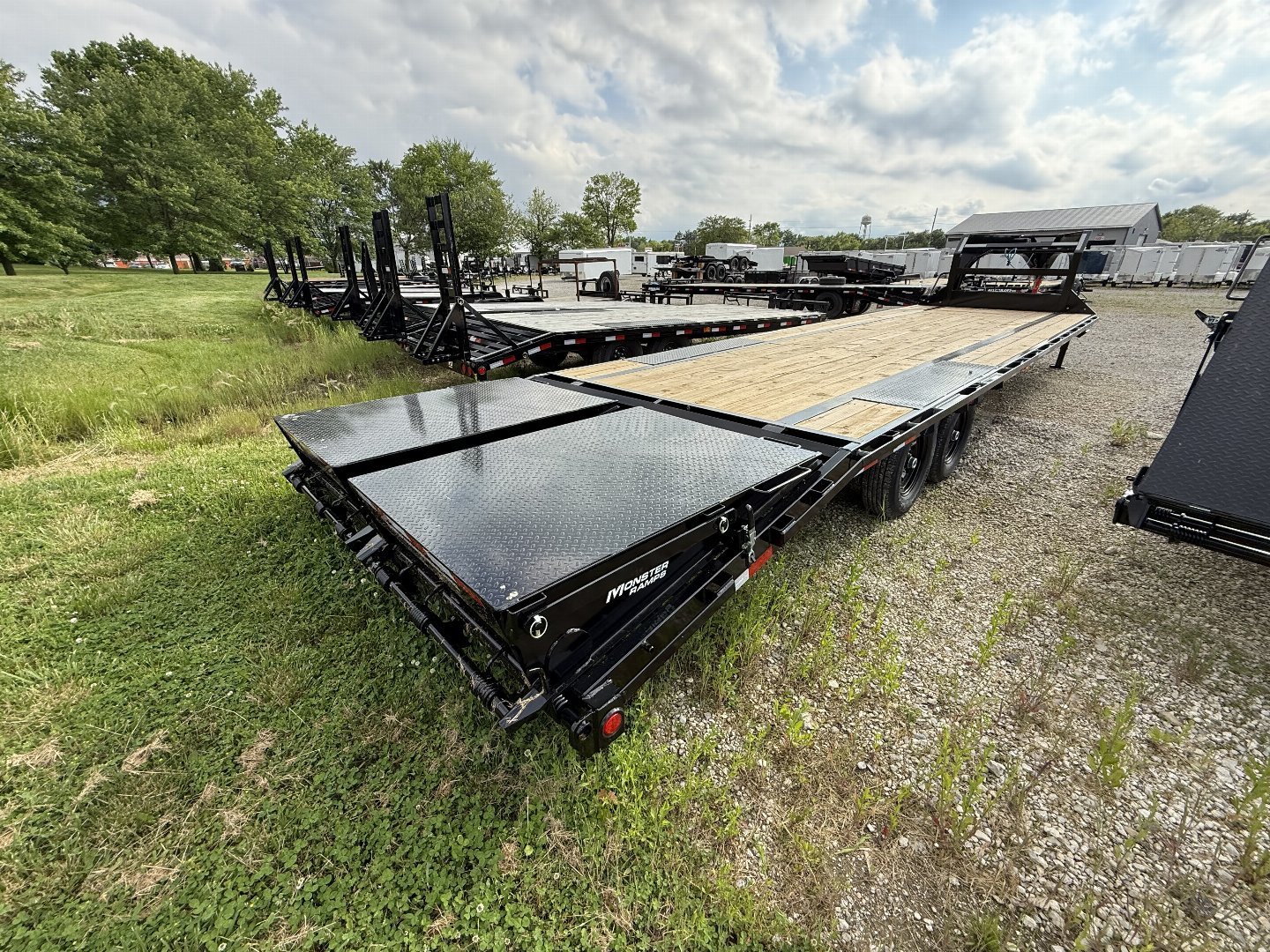 New 2026 PJ Trailers LS322 Equipment Trailer 102X32 TA SINGLES GOOSENECK DOVETAIL (GVW:15680) BLACK