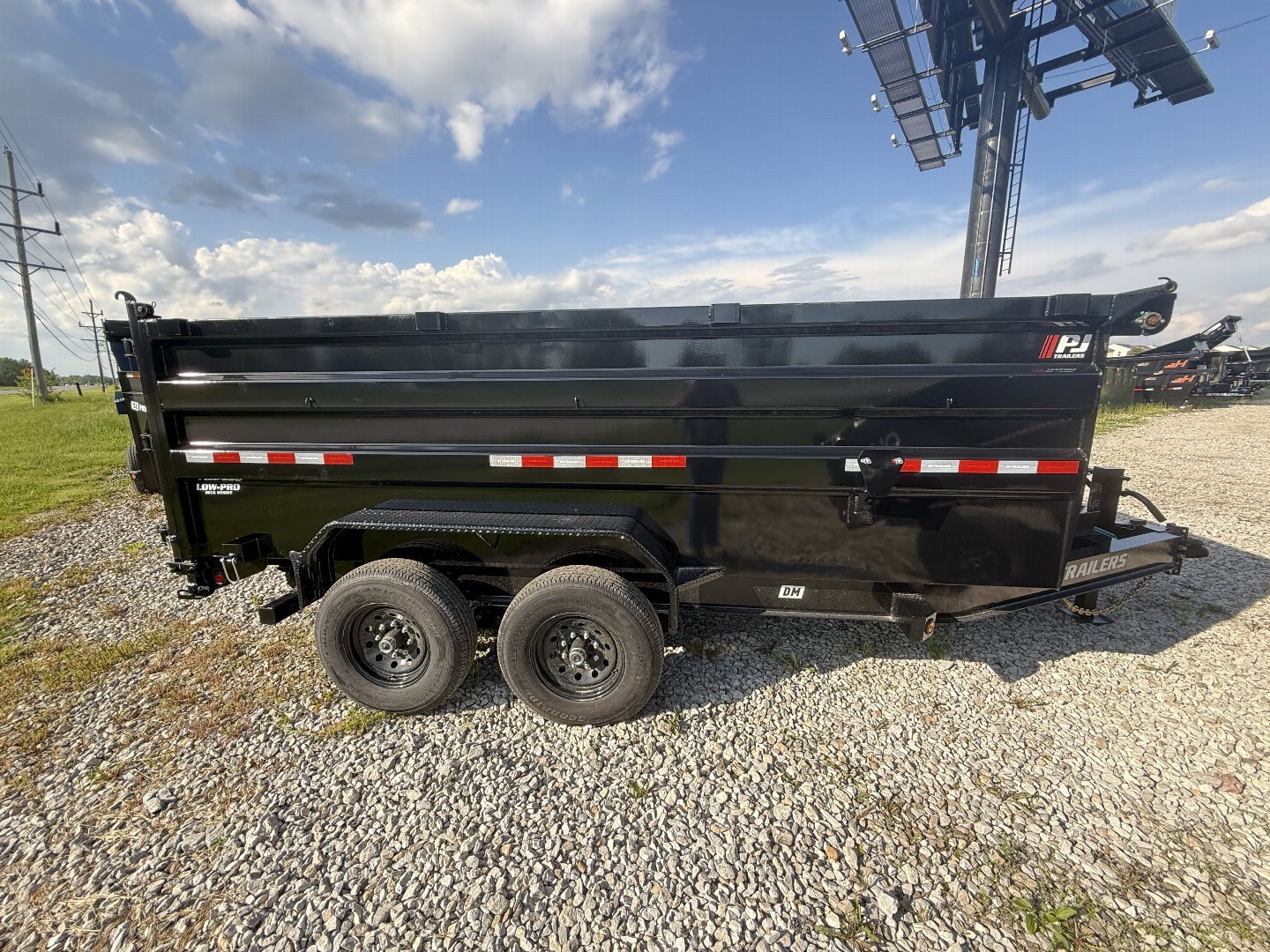 New 2025 PJ Trailers DM142 Dump Trailer 83X14 TA HIGH SIDES (GVW:14000) BLACK