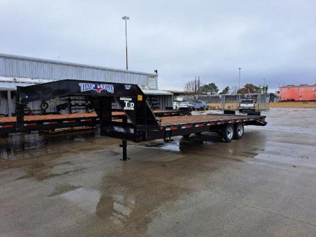 New 2023 Texas Bragg Trailers 20+5 Deckover Trailer