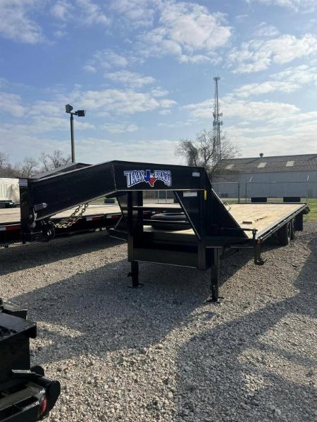 New 2024 Texas Bragg Trailers 25+5 Deckover Trailer