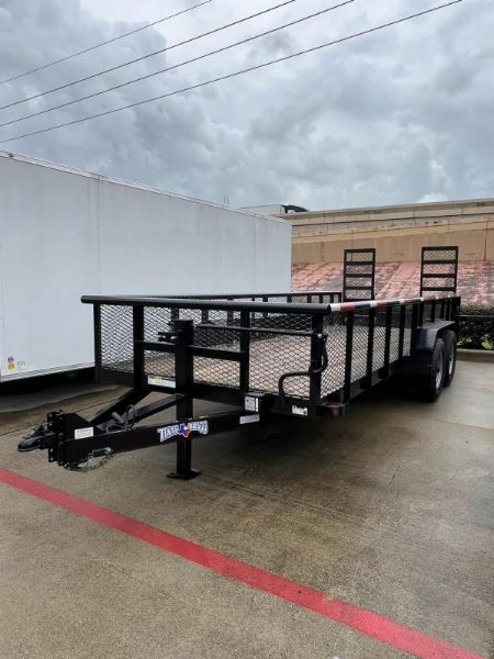 New 2025 Texas Bragg Trailers 18+2 Utility Trailer