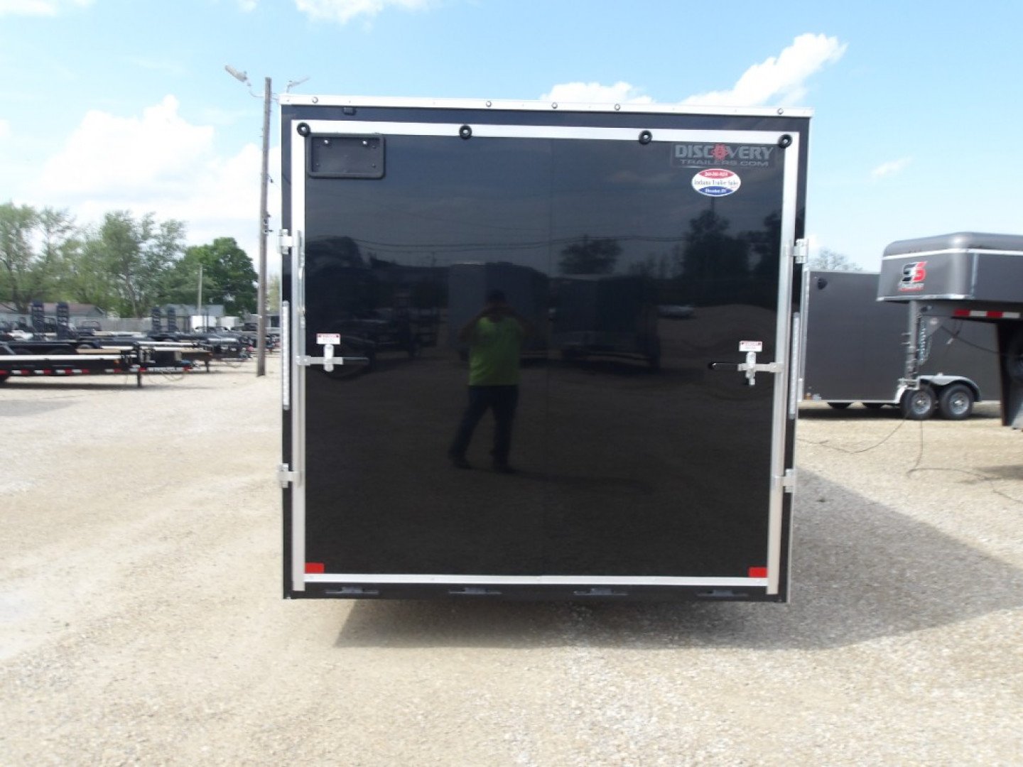 New 2026 Discovery Trailers DCHET8.524TA3 Cargo / Enclosed Trailer