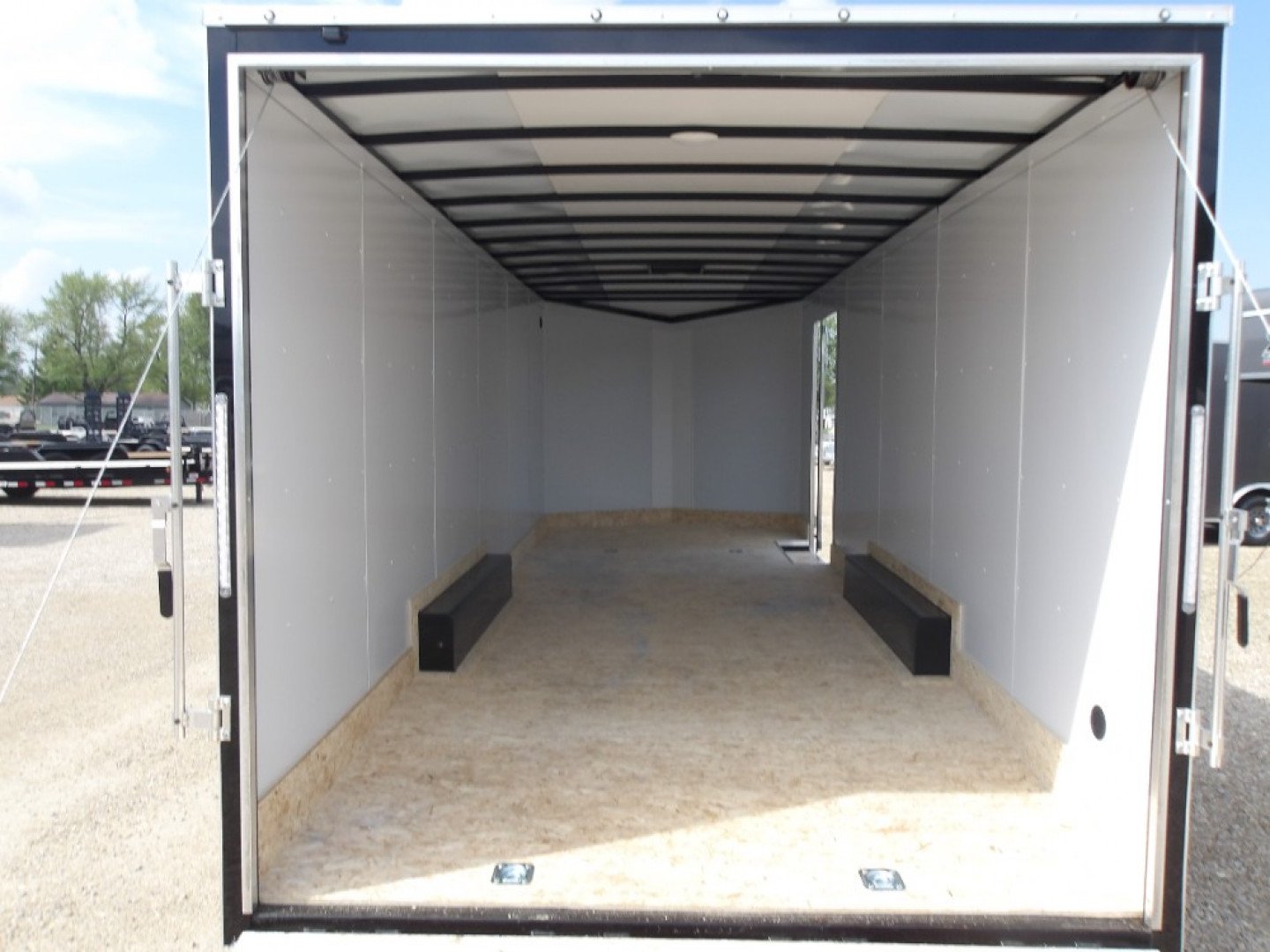 New 2026 Discovery Trailers DCHET8.524TA3 Cargo / Enclosed Trailer
