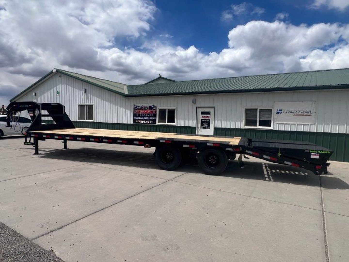 New 2025 Load Trail 102''x30' GN Low-Pro Flatbed Trailer