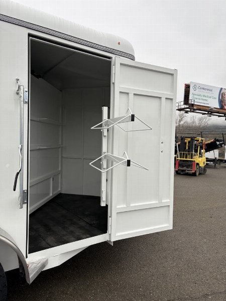 New 2025 Thuro-Bilt Wrangler 2-H Slant Horse Trailer