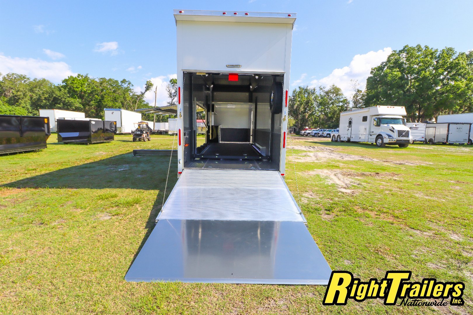 New 2025 8.5x32 inTech Trailers Stacker