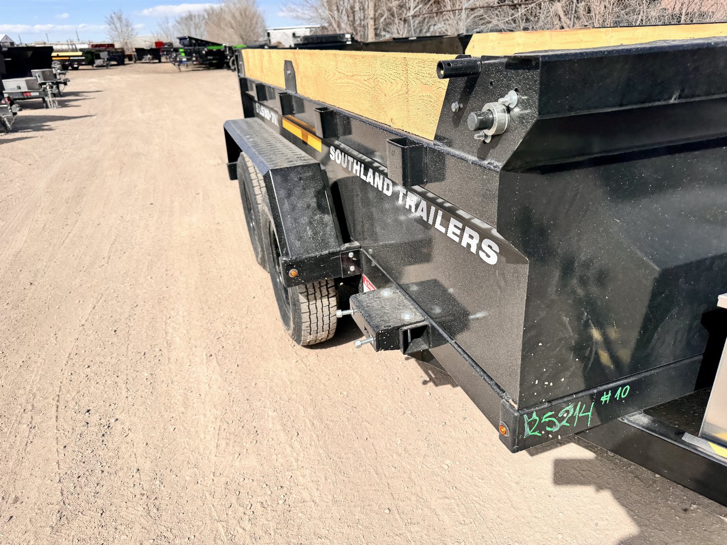 New 2025 Southland Trailers 5-10Dump7K