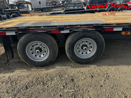 New 2025 Diamond T 8.5-22DeckoverEquipmentHaulerSUR