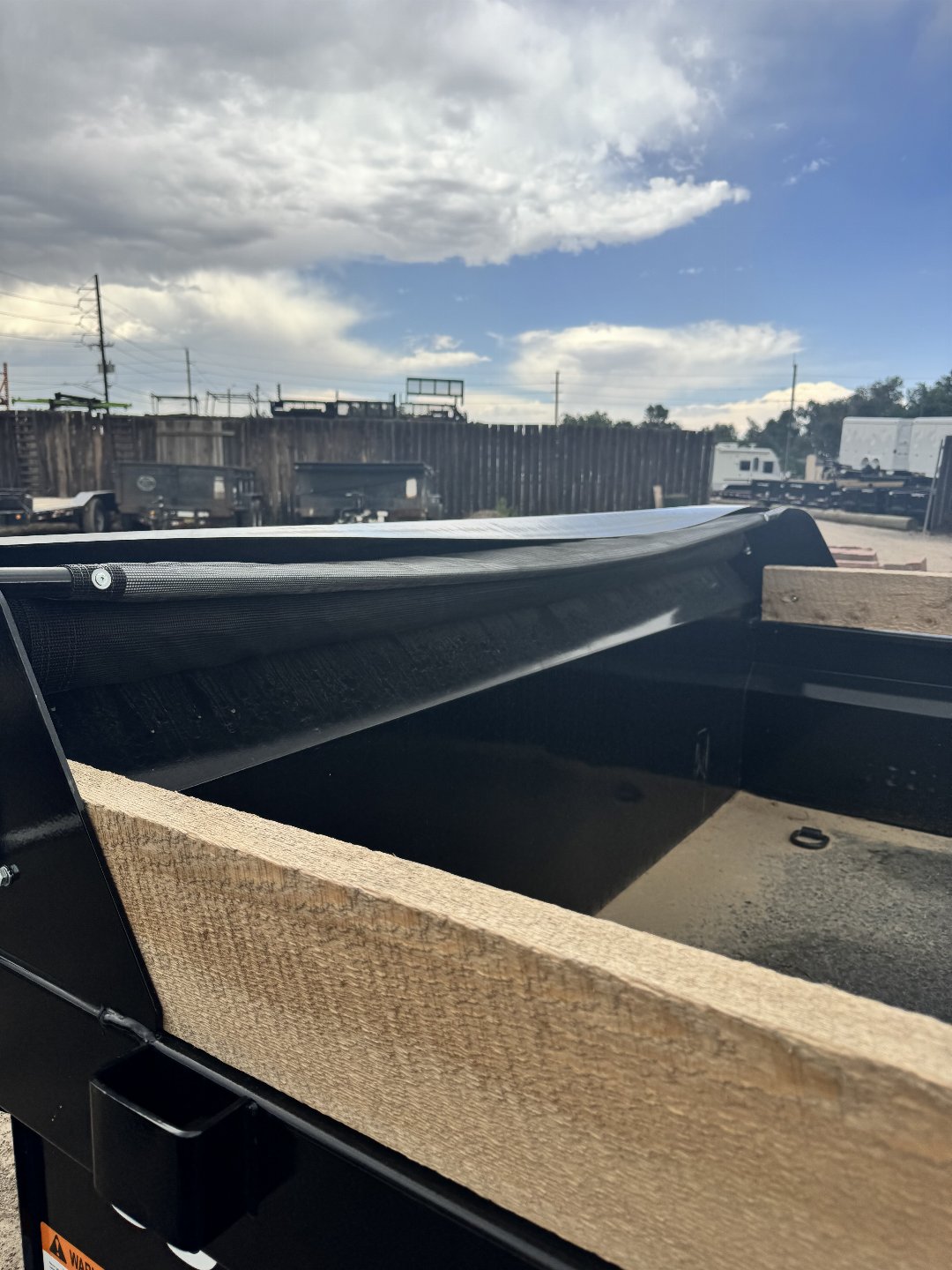 New 2026 Southland Trailers 7-14DumpSHIPPING DAMAGE