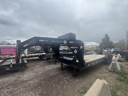 Used 2021 Diamond T 7-HD26TripleGooseNeckEquipmentHauler