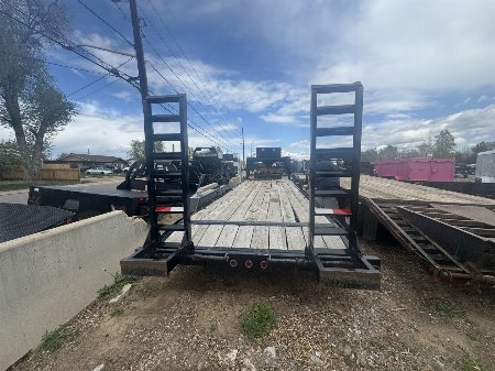 Used 2021 Diamond T 7-HD26TripleGooseNeckEquipmentHauler