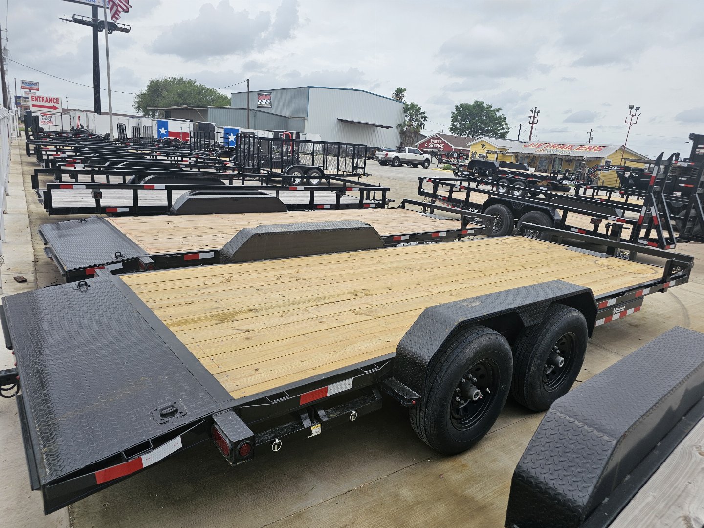 New 2025 P&C Trailers 83X20 Car Hauler