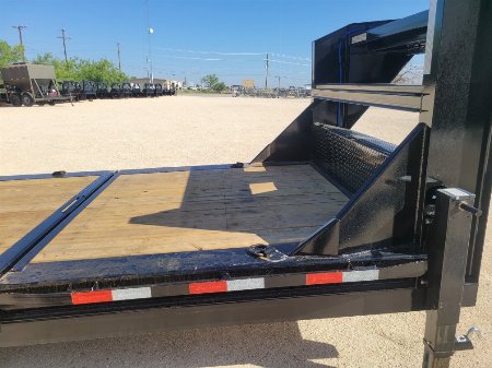 New 2025 Load Trail 14K 22' Gooseneck Tilt