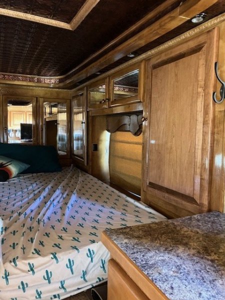 Consignment 2007 Twister 3 Horse L/Q Horse Trailer