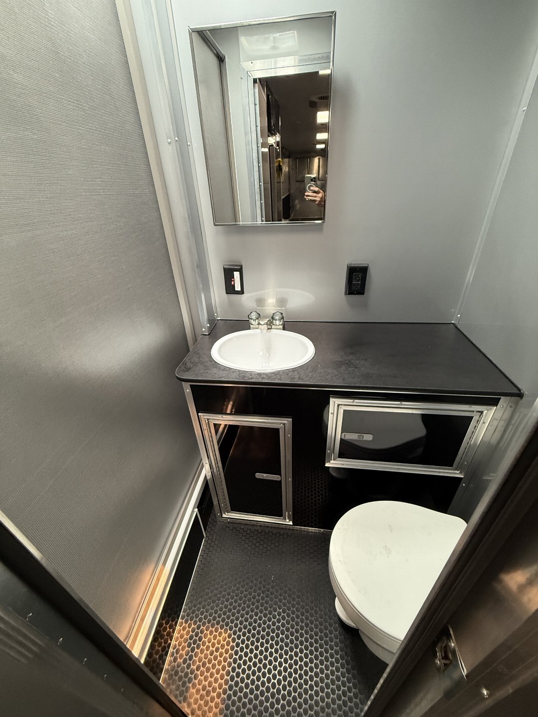 New 2025 VINTAGE 8 X 53 RACE TRAILER BATHROOM PKG