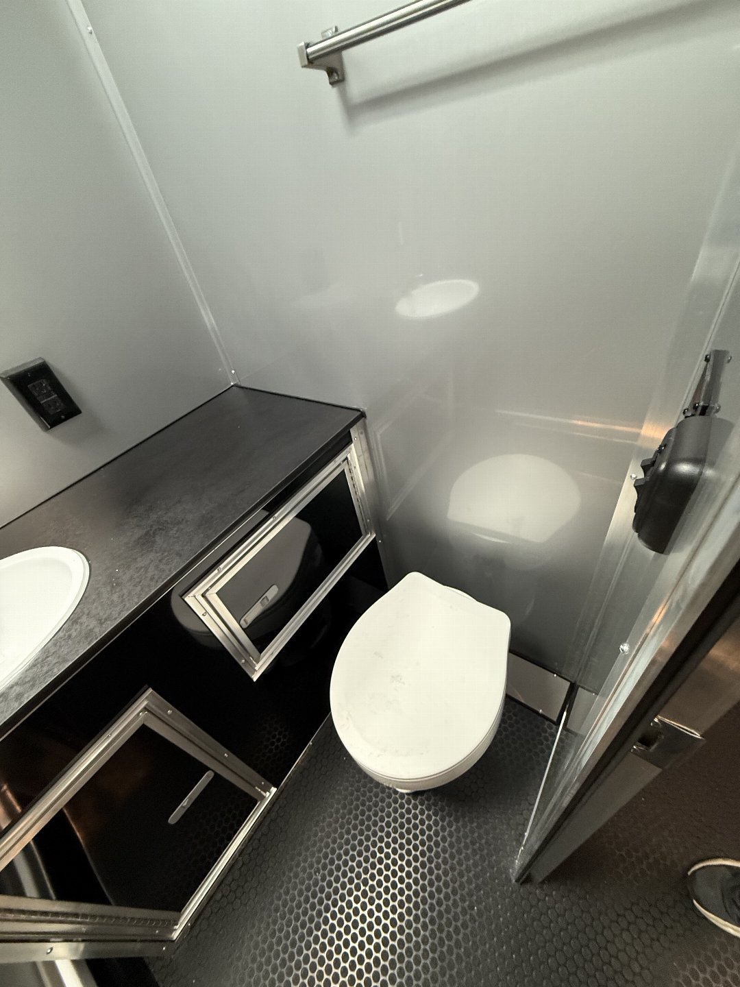 New 2025 VINTAGE 8 X 53 RACE TRAILER BATHROOM PKG