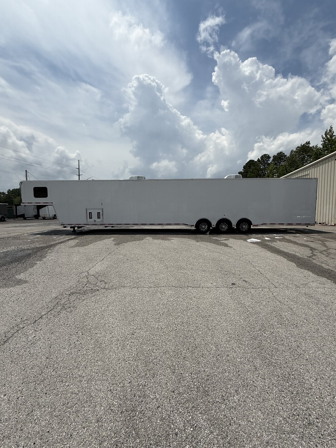 New 2025 VINTAGE 8 X 53 RACE TRAILER BATHROOM PKG