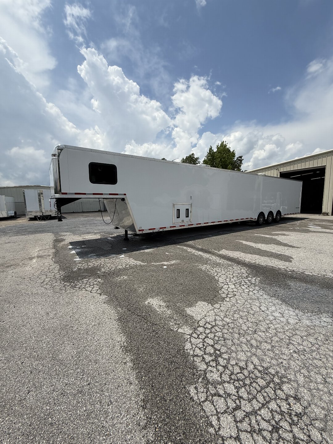 New 2025 VINTAGE 8 X 53 RACE TRAILER BATHROOM PKG