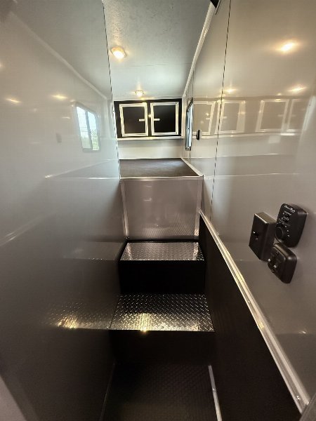 New 2025 VINTAGE 8 X 53 RACE TRAILER BATHROOM PKG