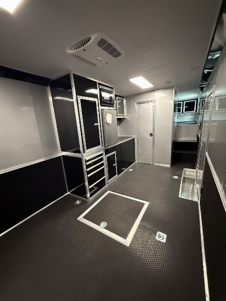 New 2025 VINTAGE 8 X 53 RACE TRAILER BATHROOM PKG