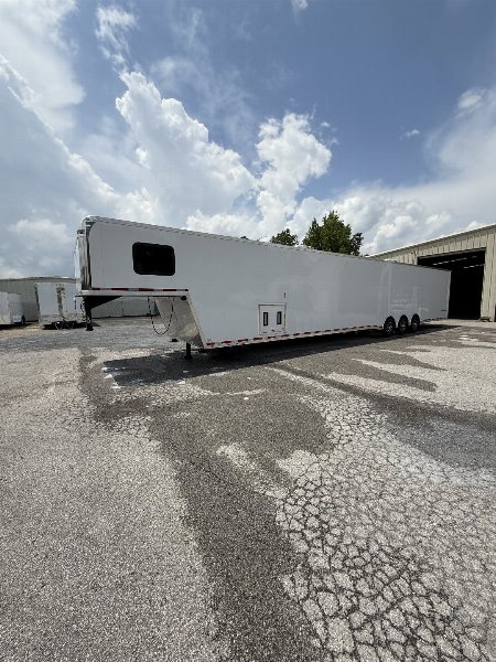 New 2025 VINTAGE 8 X 53 RACE TRAILER BATHROOM PKG