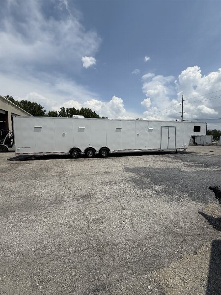 New 2025 VINTAGE 8 X 53 RACE TRAILER BATHROOM PKG