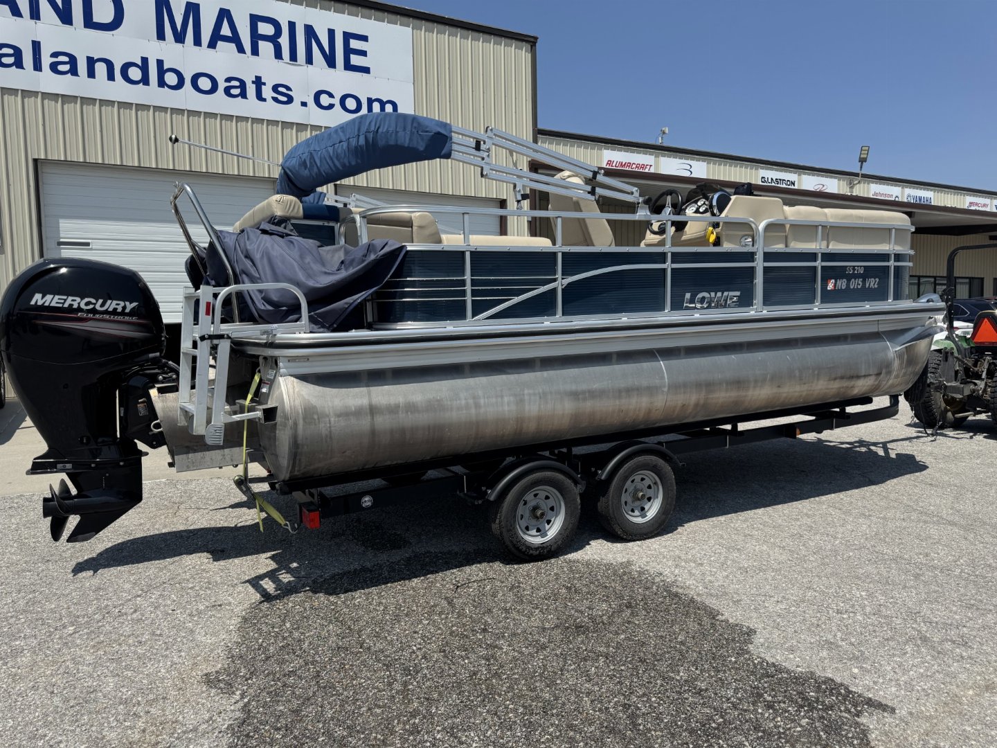 Used 2015 Lowe SS 210 Tri-toon Boat