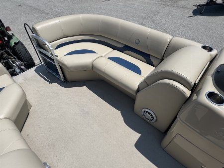 Used 2015 Lowe SS 210 Tri-toon Boat