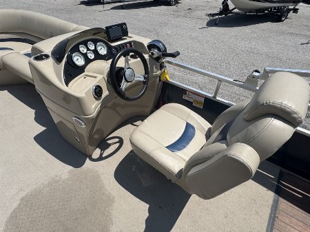 Used 2015 Lowe SS 210 Tri-toon Boat