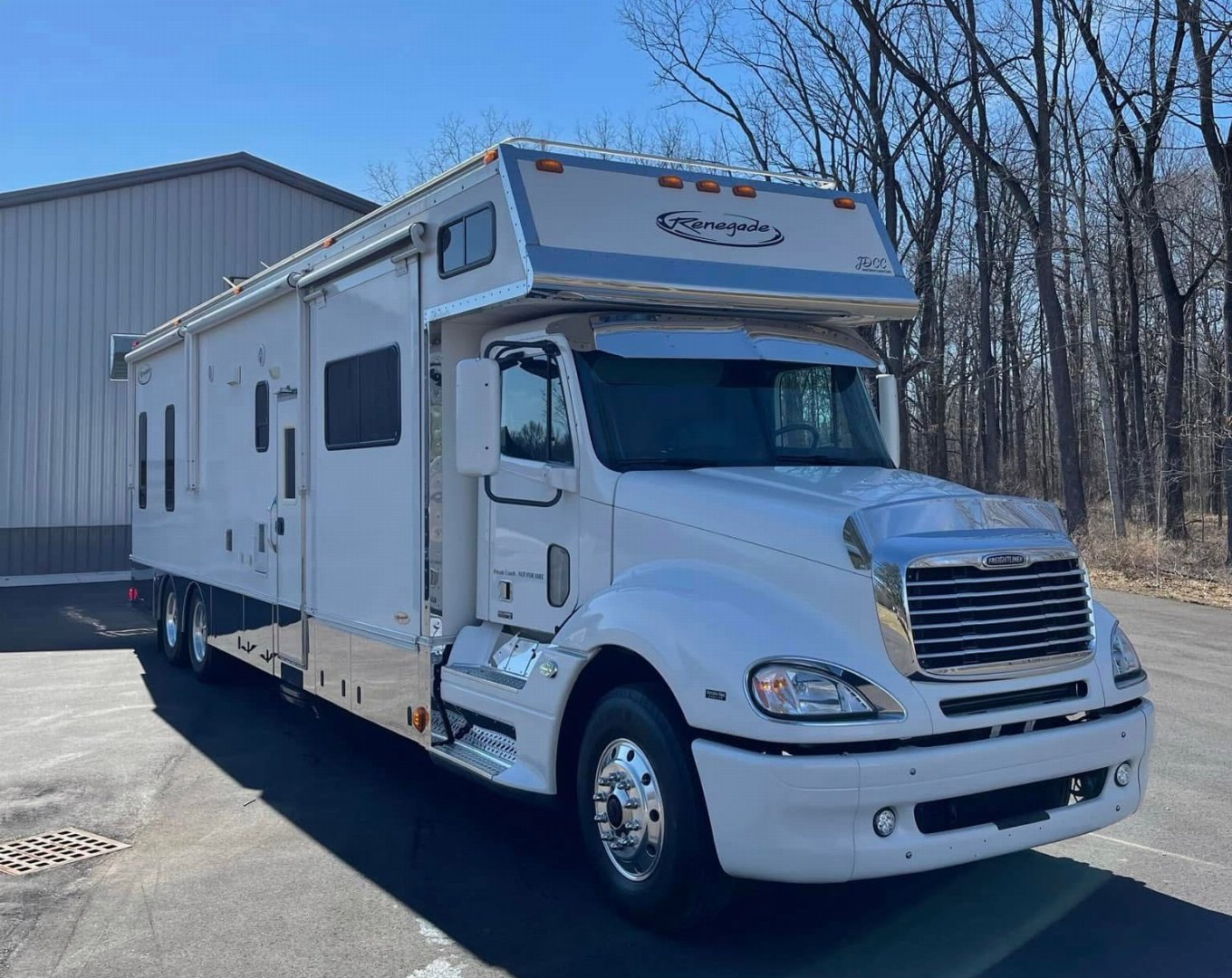 Used 2008 Renegade 45’ Tandem Axle Motorcoach