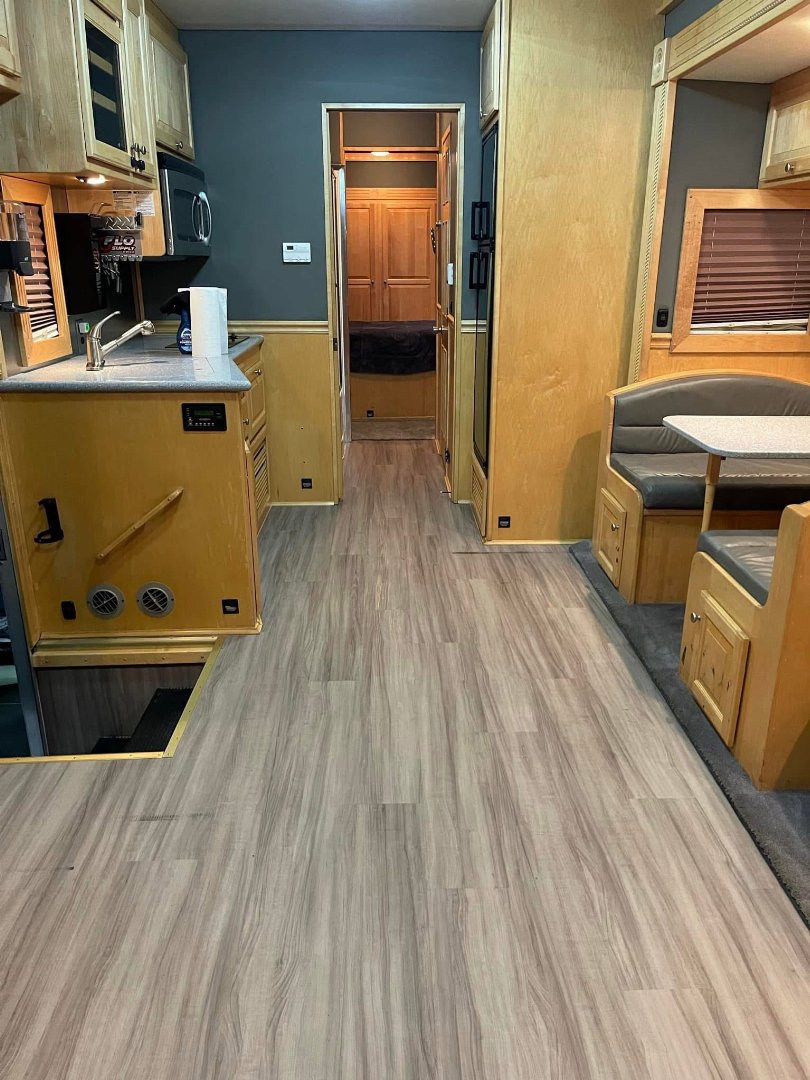 Used 2008 Renegade 45’ Tandem Axle Motorcoach