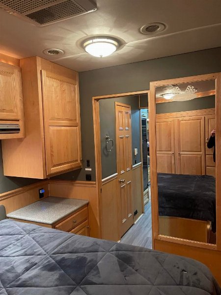 Used 2008 Renegade 45’ Tandem Axle Motorcoach