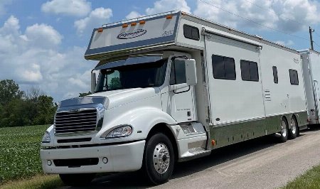 Used 2008 Renegade 45’ Tandem Axle Motorcoach
