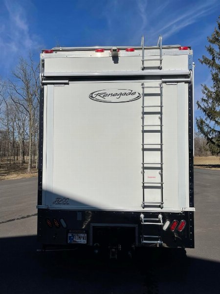 Used 2008 Renegade 45’ Tandem Axle Motorcoach