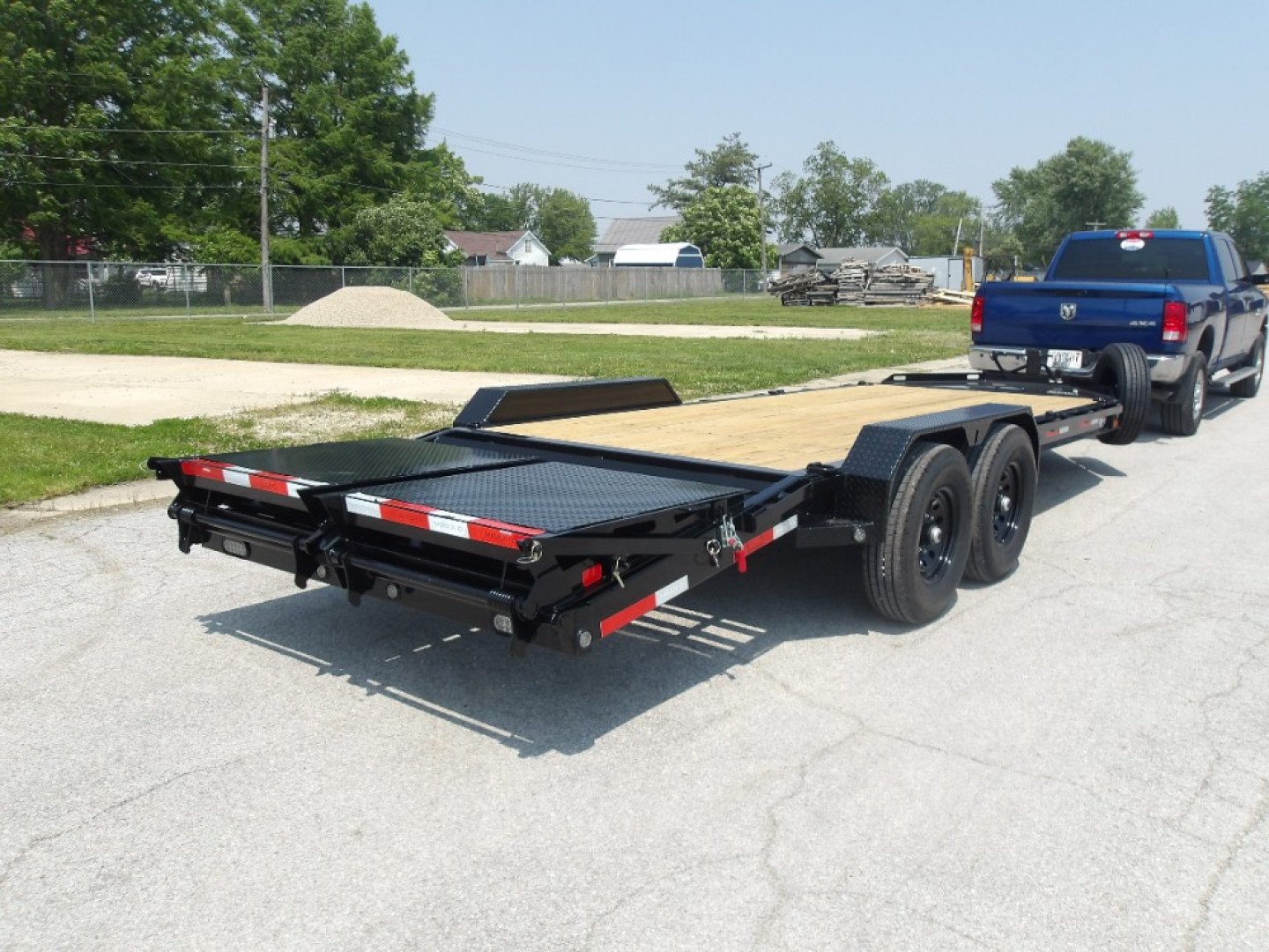 New 2026 MAXX-D EHX8320 Equipment Trailer