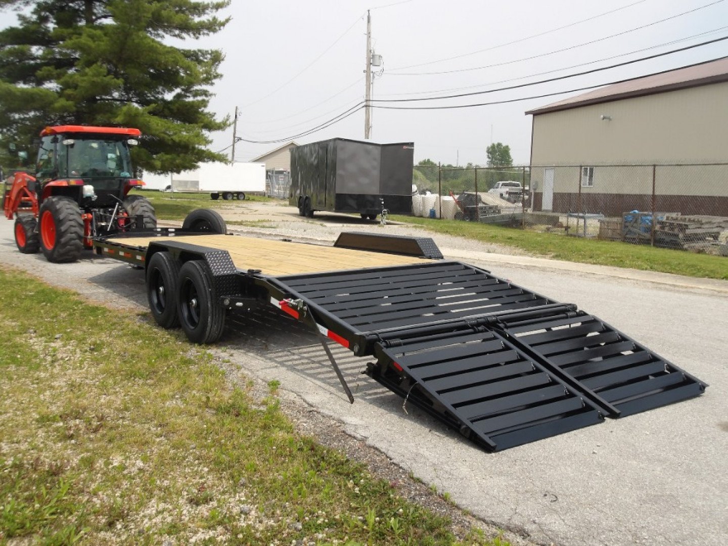 New 2026 MAXX-D EHX8322 Equipment Trailer