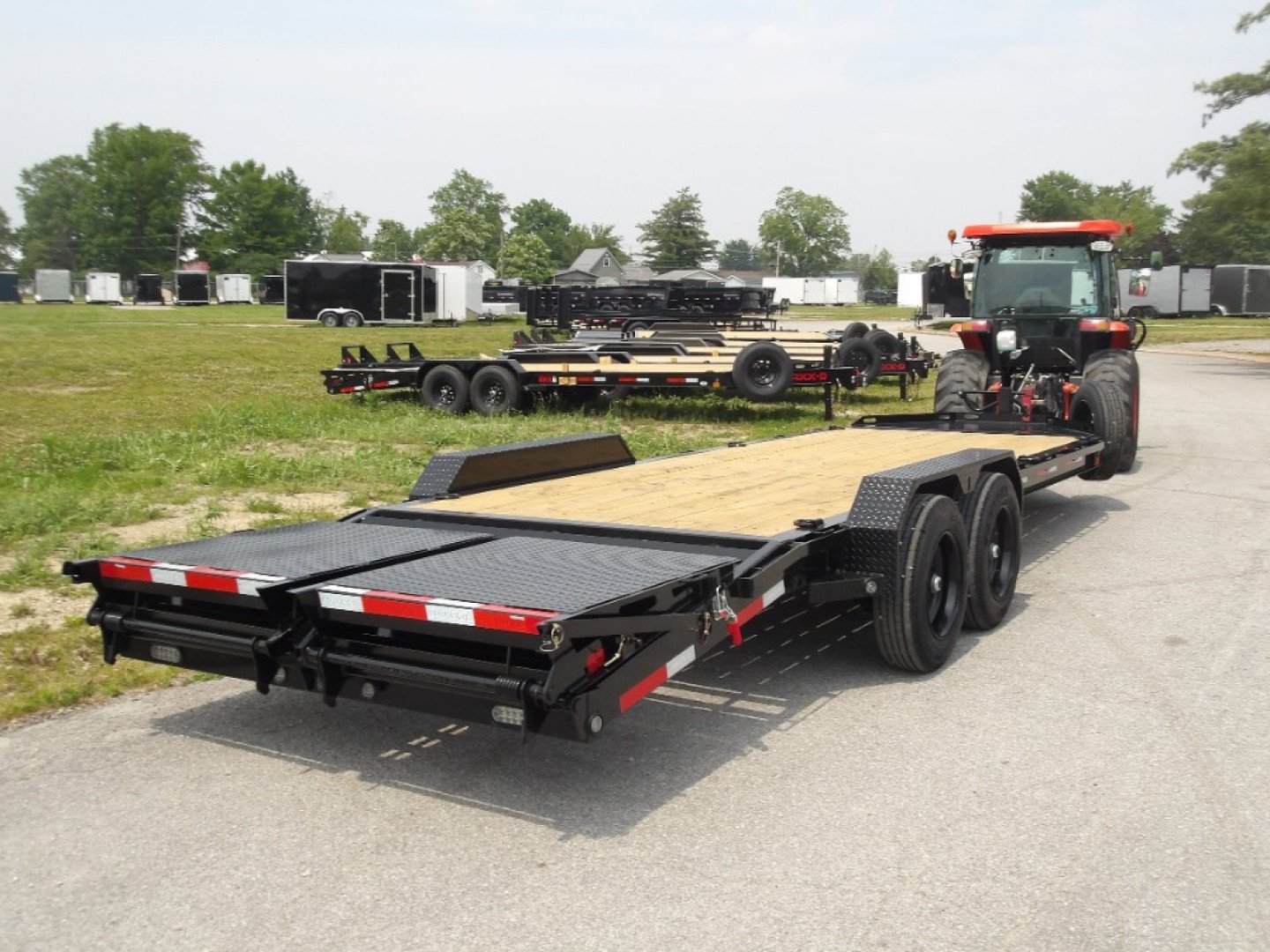 New 2026 MAXX-D EHX8322 Equipment Trailer