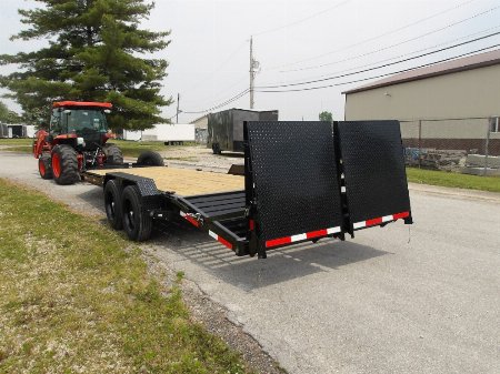 New 2026 MAXX-D EHX8322 Equipment Trailer