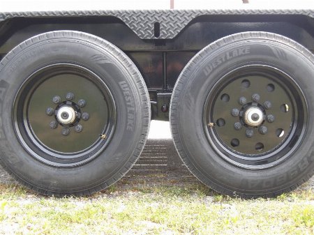 New 2026 MAXX-D EHX8322 Equipment Trailer